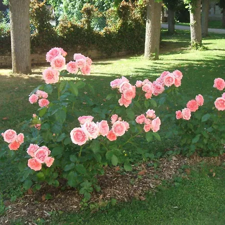 Chateau De Lamberval *