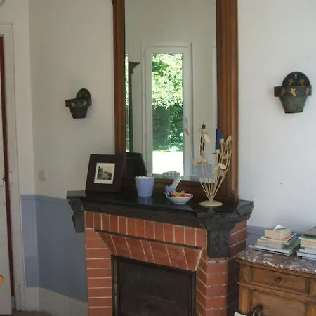 Chateau De Lamberval