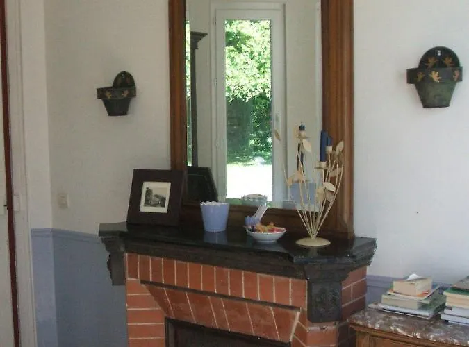 Chateau De Lamberval